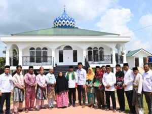 Bupati Pelalawan Resmikan Masjid Nurul Iman di Dusun Muara Sako