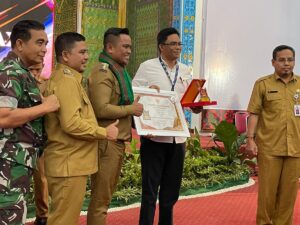 PT. RAPP Raih 2 Penghargaan Pelalawan Tax Award