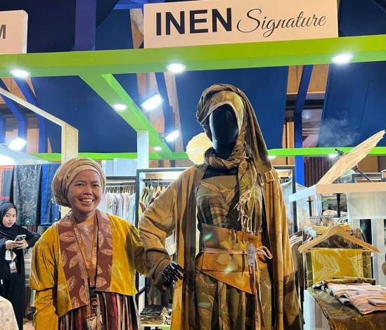 Kolaborasi dengan APR, Inen Signature Tampilkan 10 Look “Memadu Senja” di Muffest 2023