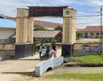 Kadisdik Pelalawan Leo Nardo S.Pd, MM Klarifikasi Kasus Anak di SMPN 3